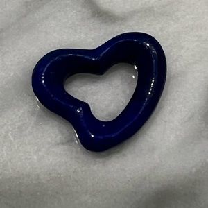 Tiffany Elsa Peretti vintage blue lapis open heart pendant.
